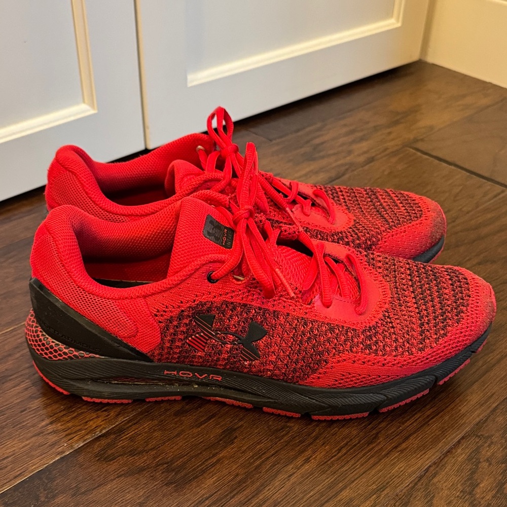 Under Armour HOVR Intake Red and Black Running Shoes sz 11